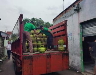 Warga Tangsel Kelimpungan Cari Gas Bersubsidi