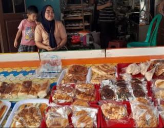 Tingginya Telur Ayam Membuat Pedagang Roti Menjerit Mengharapkan Perhatian  Pemerintah