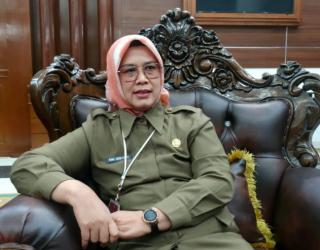 komisaris bank banten Rina Dewiyanti