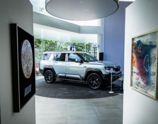 DENZA Resmikan Showroom Baru di Pondok Indah, Bidik Pasar Premium