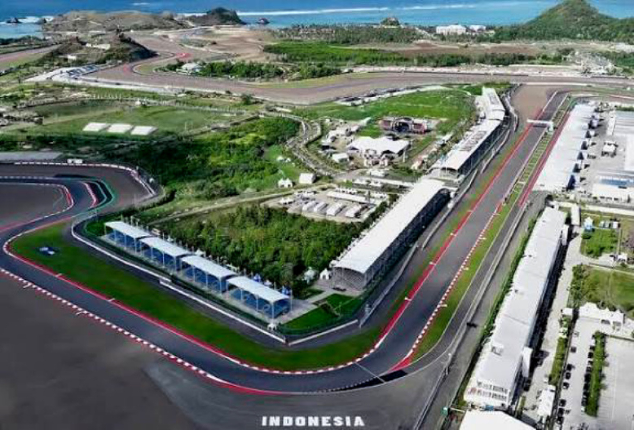 Hadrian mendorong agar kisah dan nilai budaya di balik Tikungan 8 diangkat melalui berbagai media kreatif. Foto dok GarudaTV