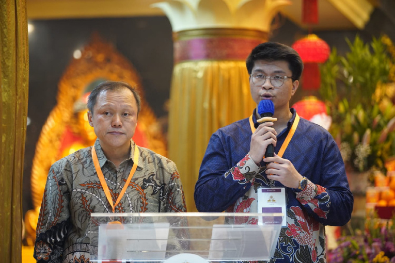 Wihara Ekayana Arama Gelar Kathina 2025, Dihadiri 63 Bhikkhu dan Bhikkhuni