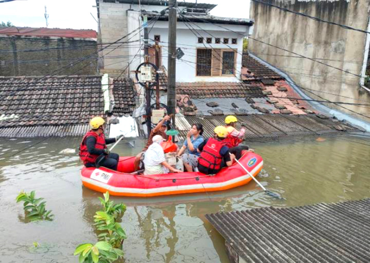 Pemerintah juga mengimbau masyarakat yang membutuhkan bantuan darurat untuk segera menghubungi layanan kegawatdaruratan melalui call center 112. Foto ist