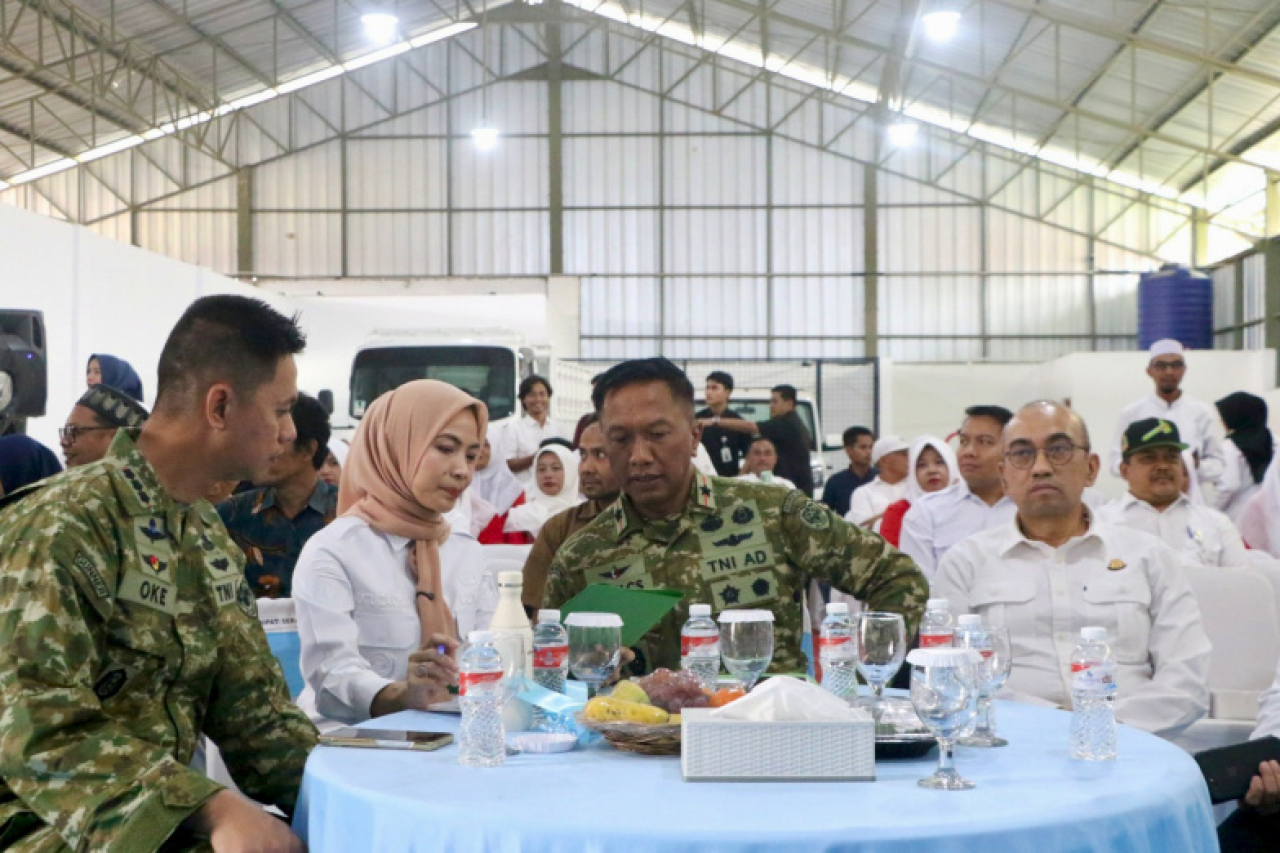 Peluncuran KDMP secara nasional dilakukan Presiden Prabowo Subianto di Kabupaten Nganjuk, Jawa Timur, dengan total 1.061 koperasi diresmikan.