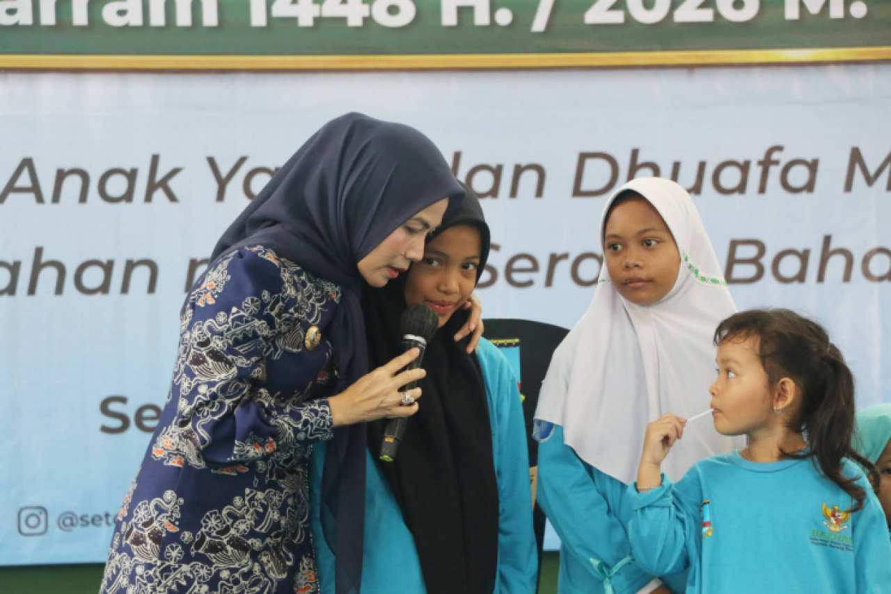 Ribuan Anak Yatim dan Dhuafa di Serang Dapat Bantuan Tunai dan Perlengkapan Sekolah